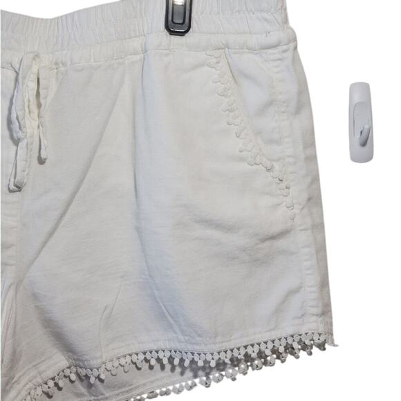 LOFT white crocheted lace shorts‎ size large - Picture 3 of 5